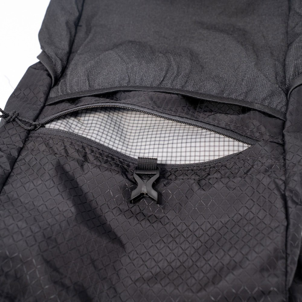 Ultra Node looks great in the airport lounge